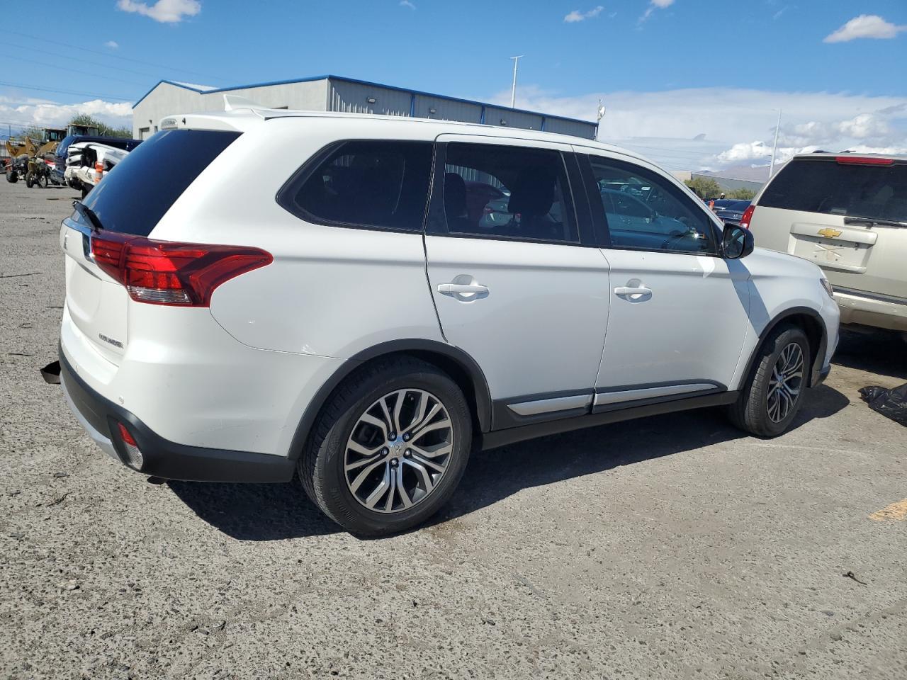 2017 MITSUBISHI outlander