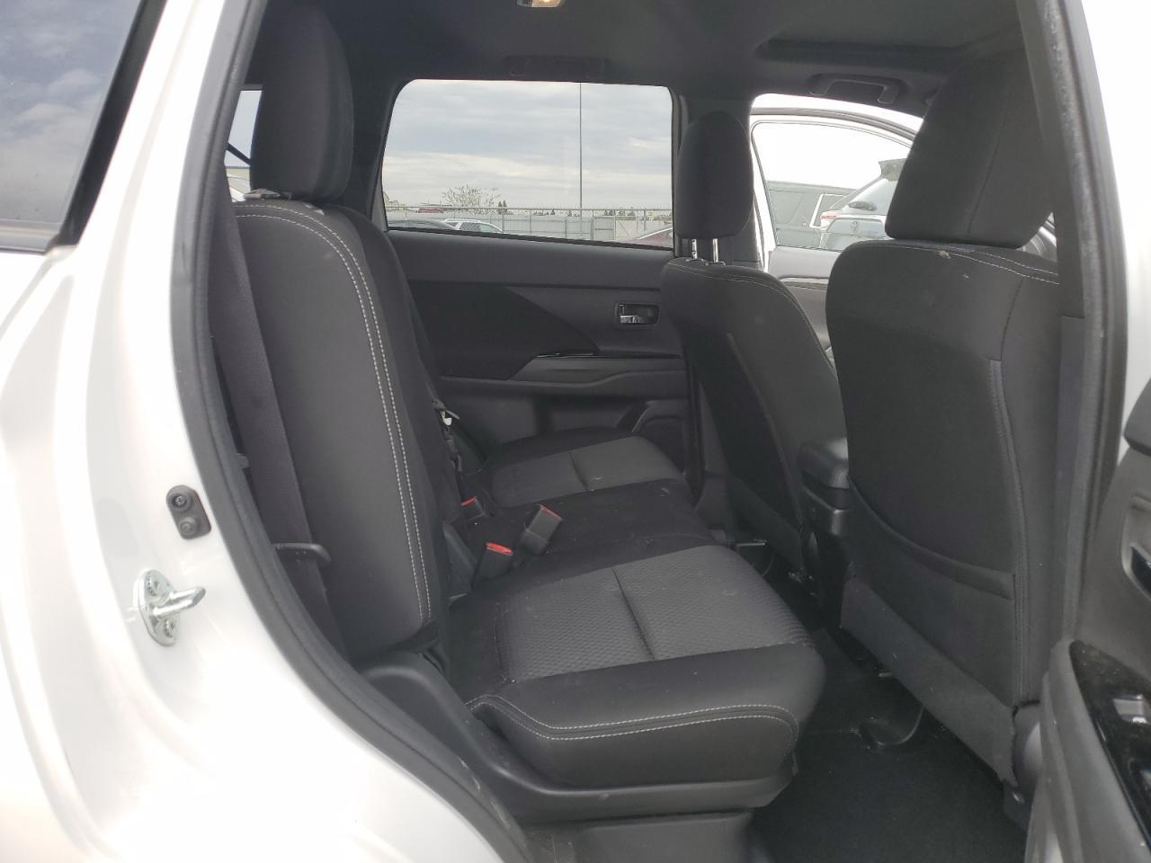 2018 MITSUBISHI outlander