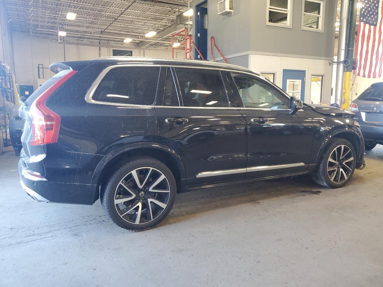 2019 VOLVO XC90