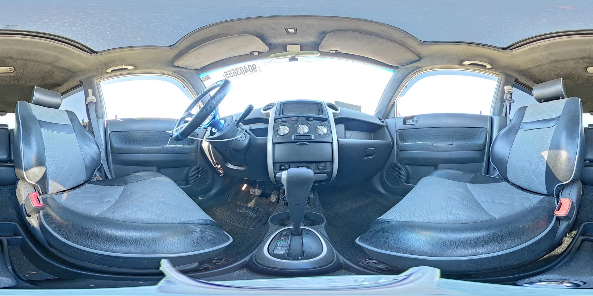 2004 TOYOTA SCION