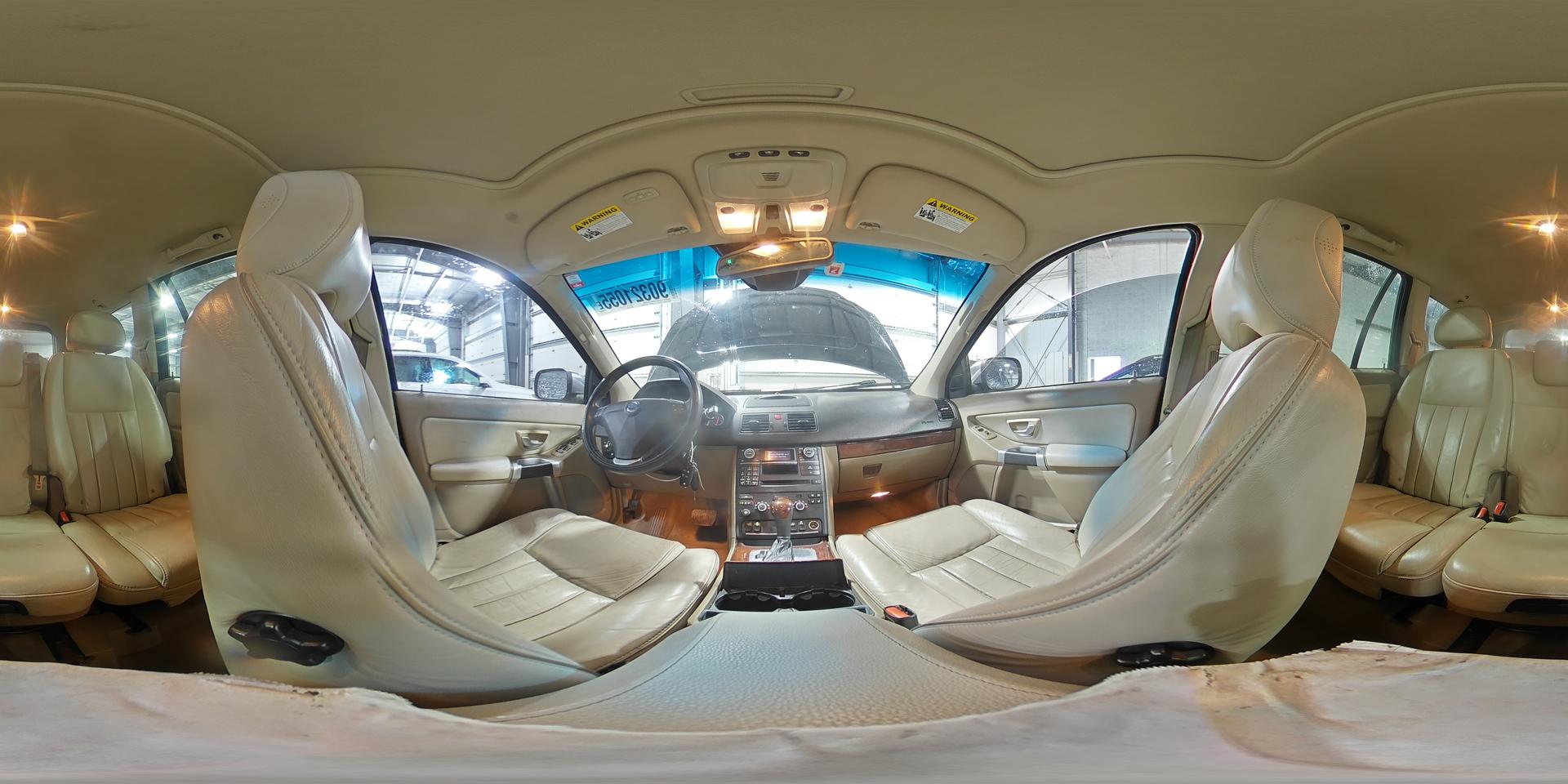 2013 VOLVO XC90