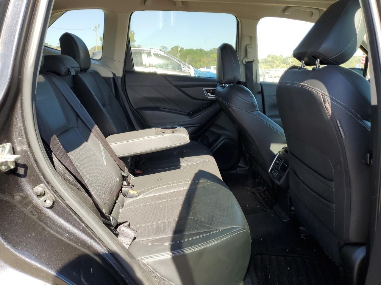 2019 SUBARU FORESTER