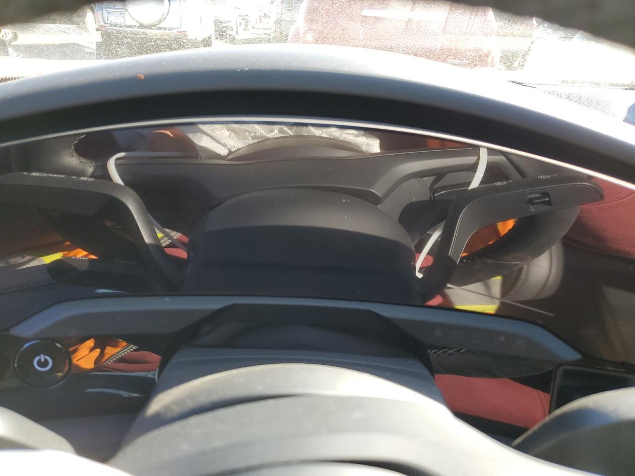 2025 PORSCHE Taycan