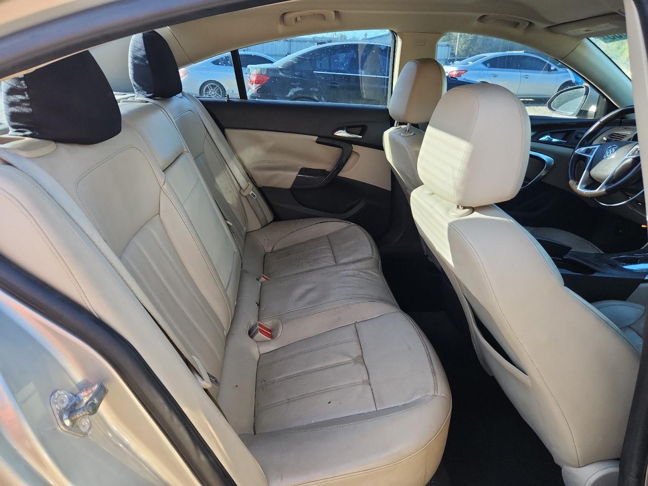 2011 BUICK Regal