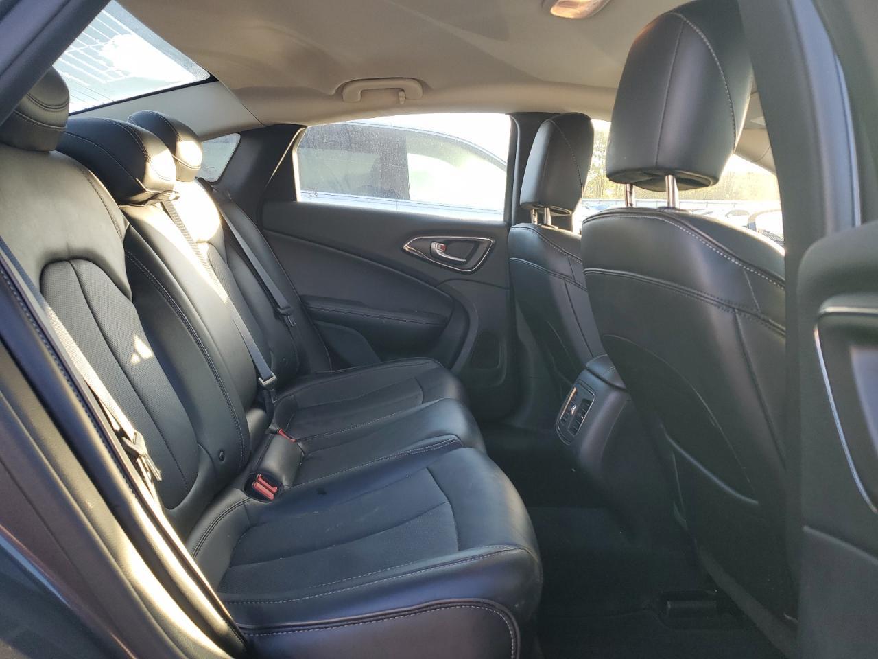 2015 CHRYSLER 200