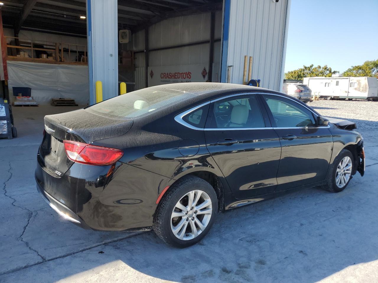 2016 CHRYSLER 200