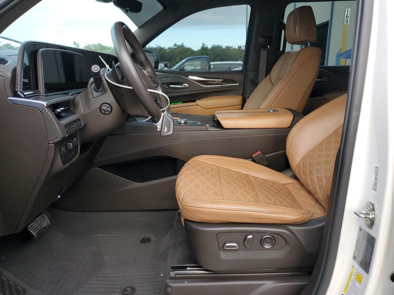 2021 CADILLAC Escalade ESV