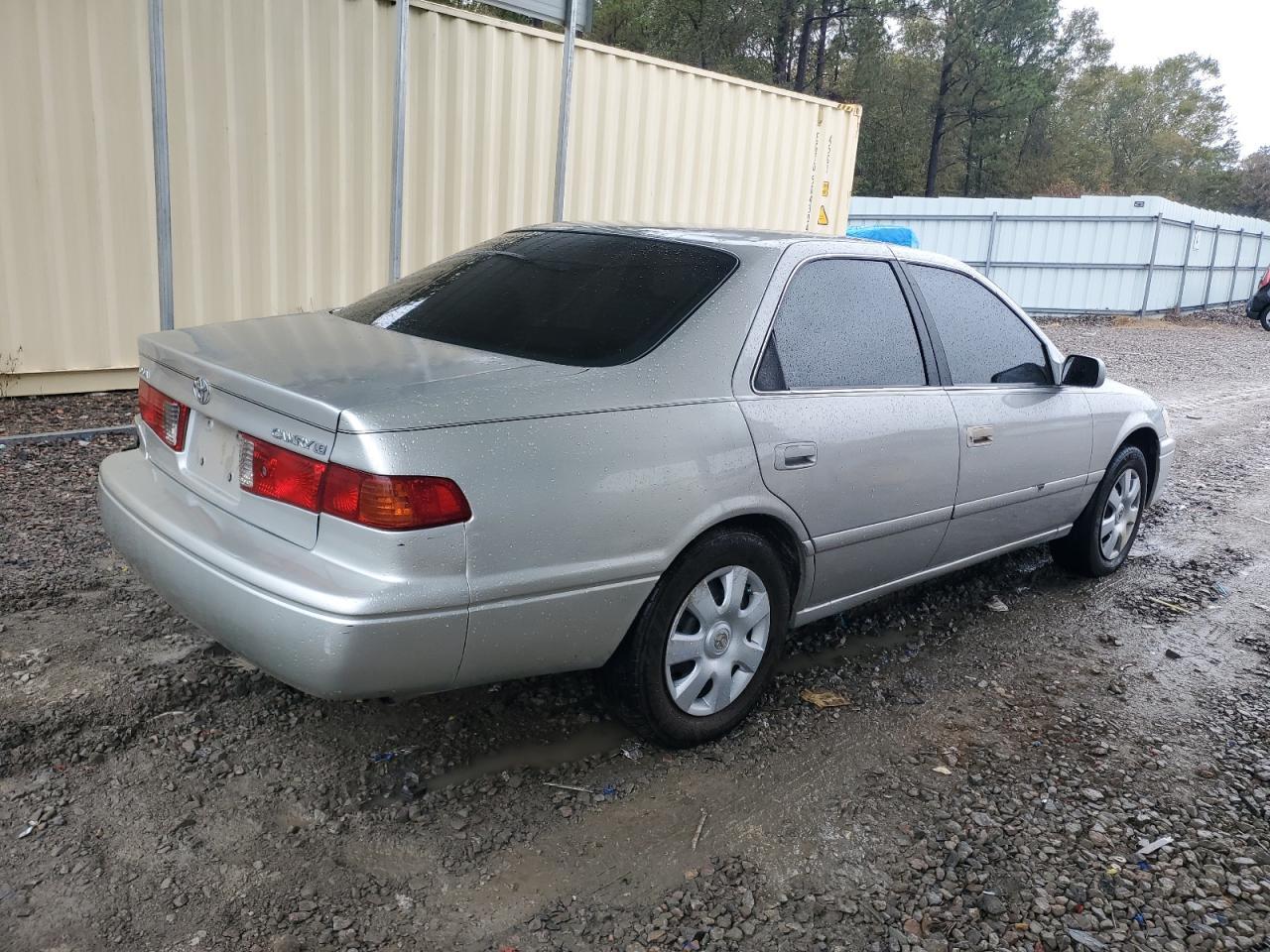 2001 TOYOTA CAMRY