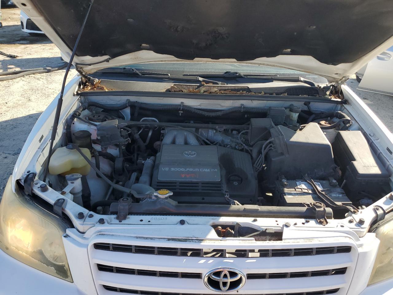 2003 TOYOTA HIGHLANDER