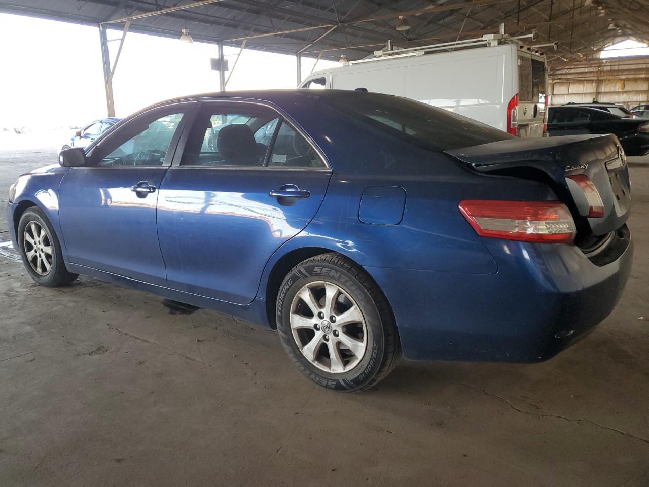 2011 TOYOTA CAMRY