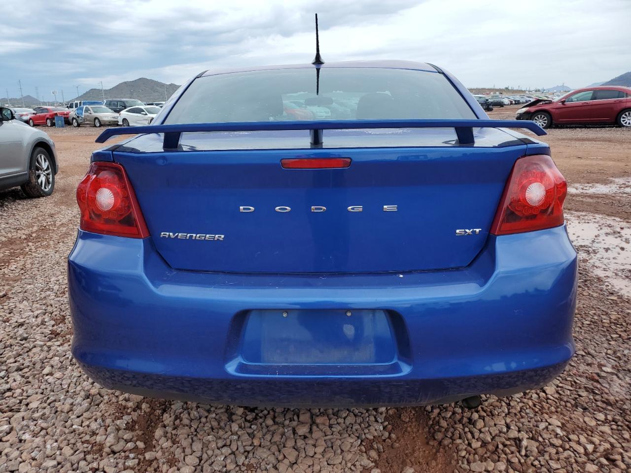 2012 DODGE Avenger