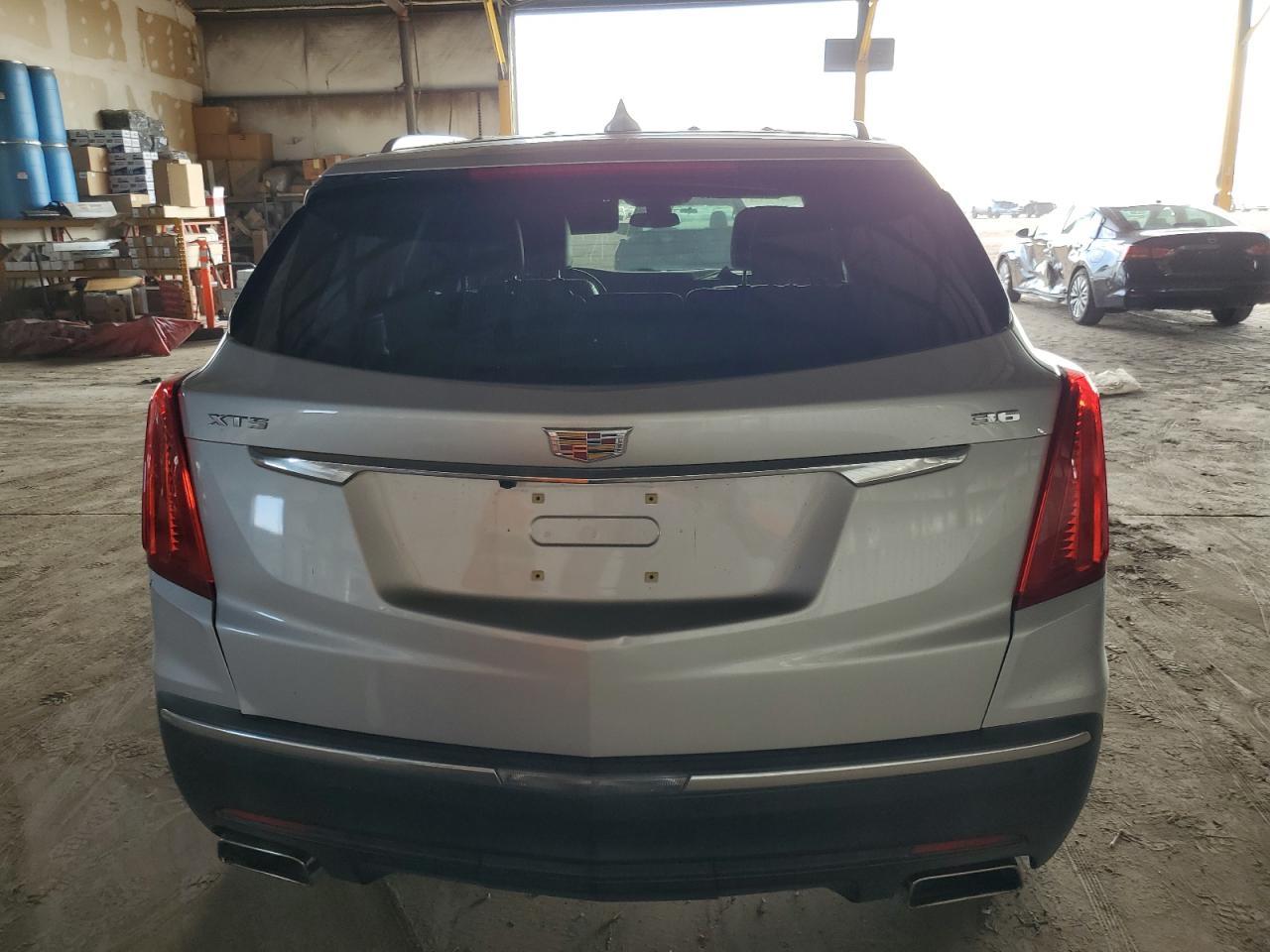2017 CADILLAC XT5