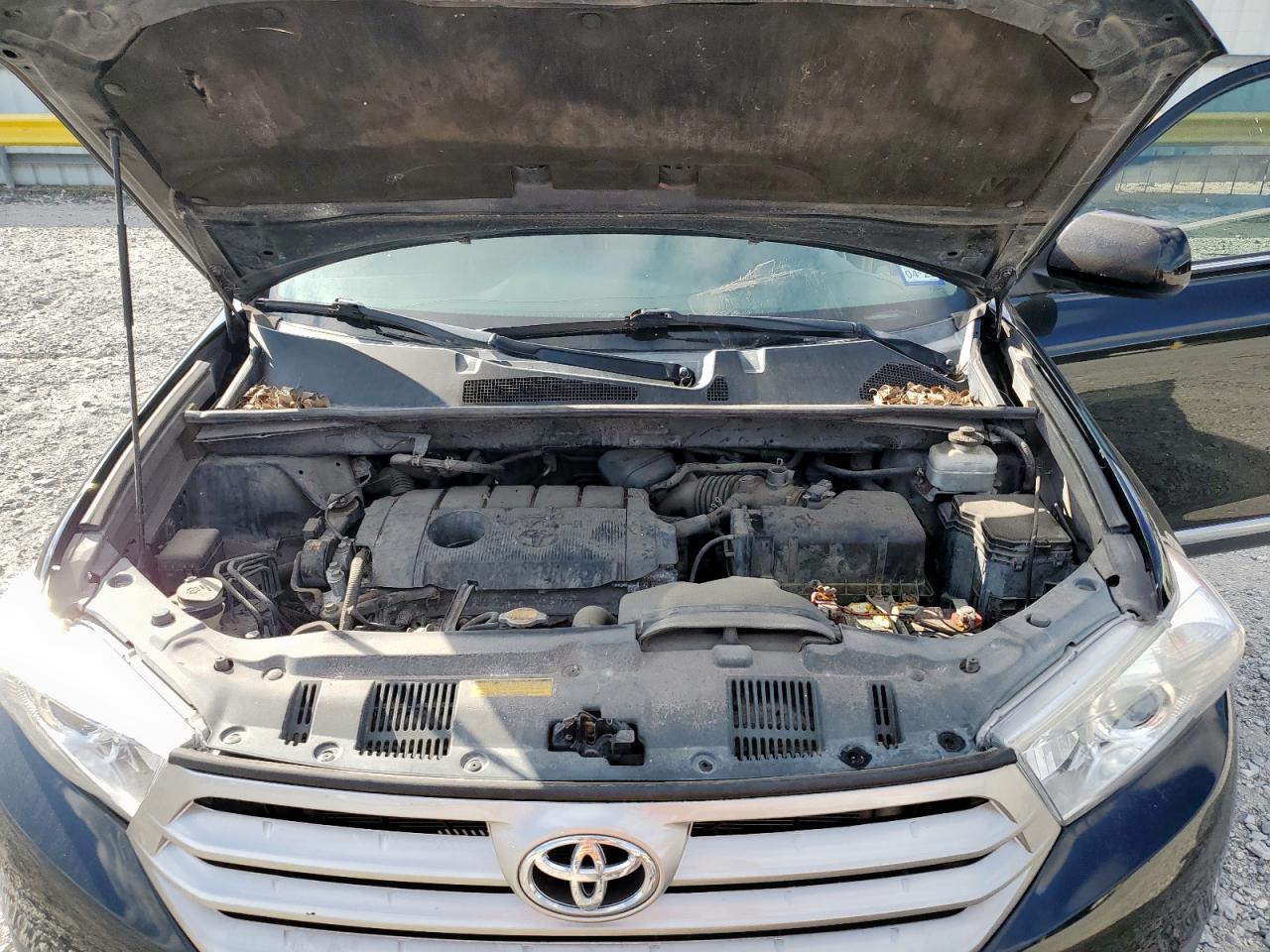 2013 TOYOTA HIGHLANDER