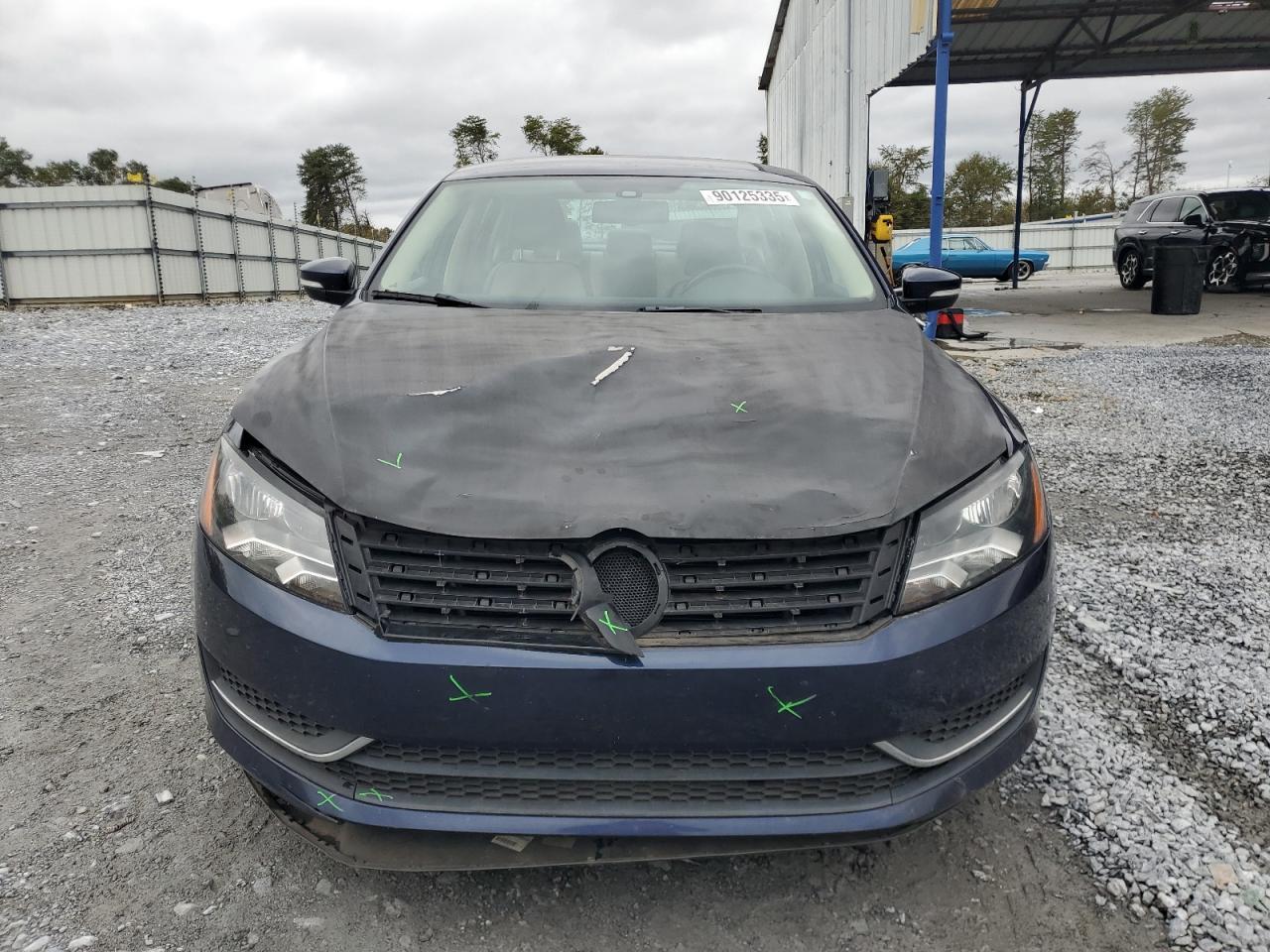 2014 VOLKSWAGEN Passat