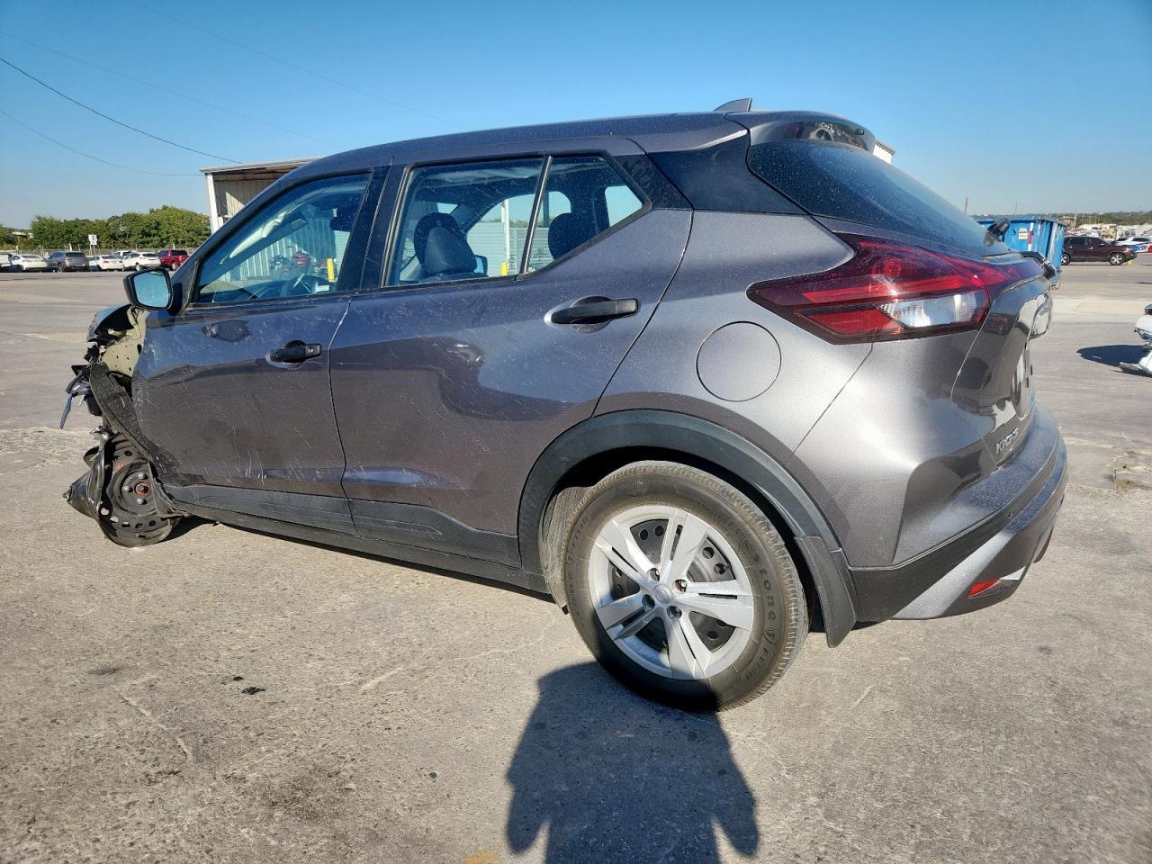 2022 NISSAN KICKS
