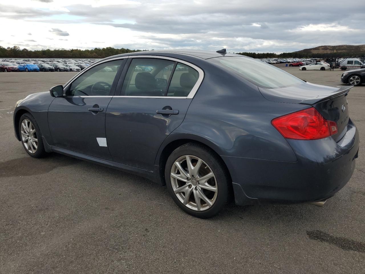 2013 INFINITI G37