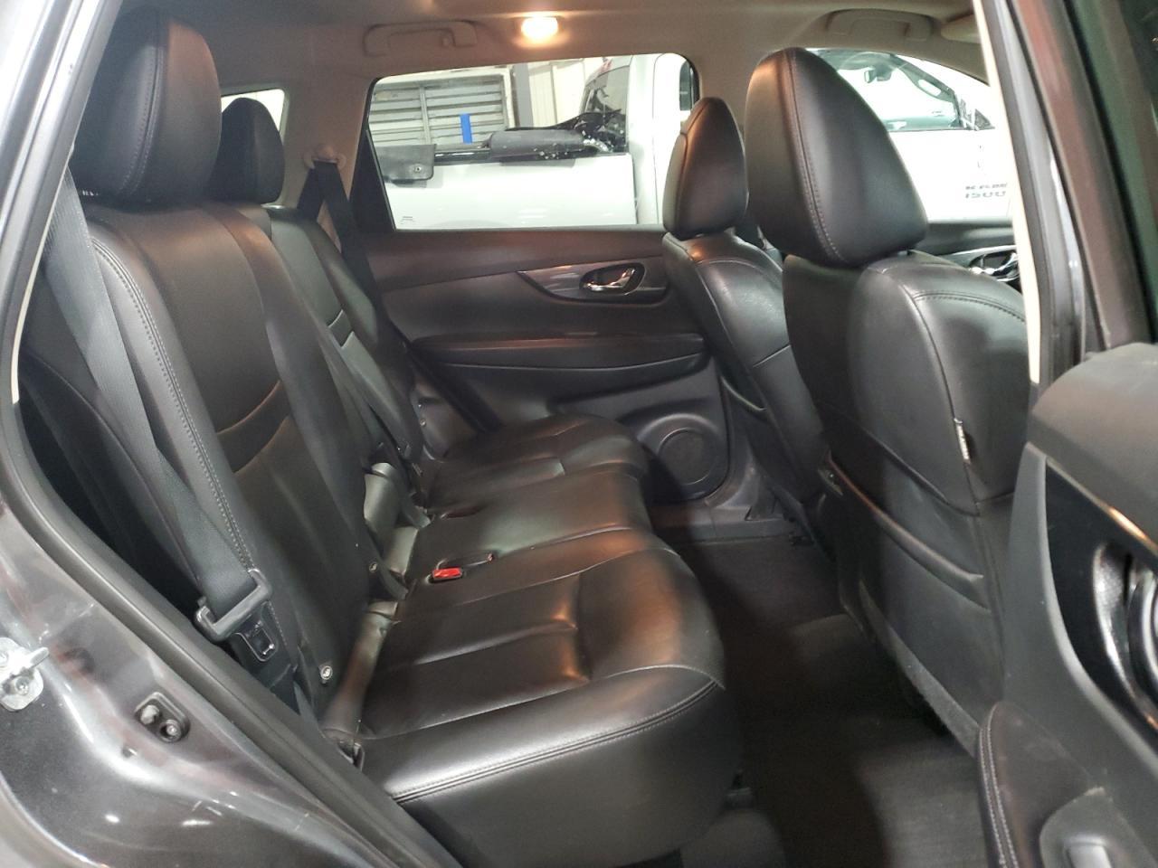 2016 NISSAN ROGUE