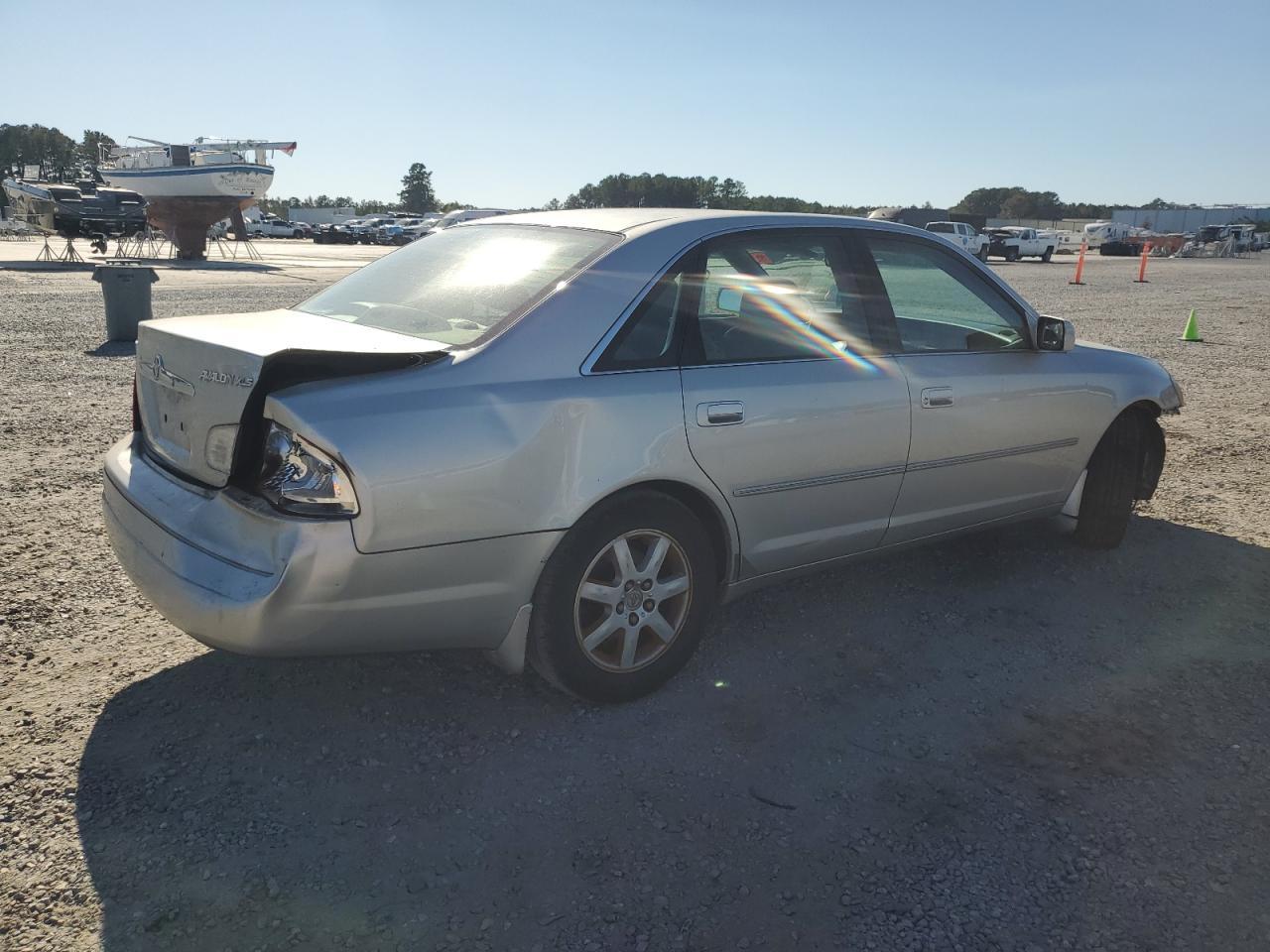 2002 TOYOTA Avalon