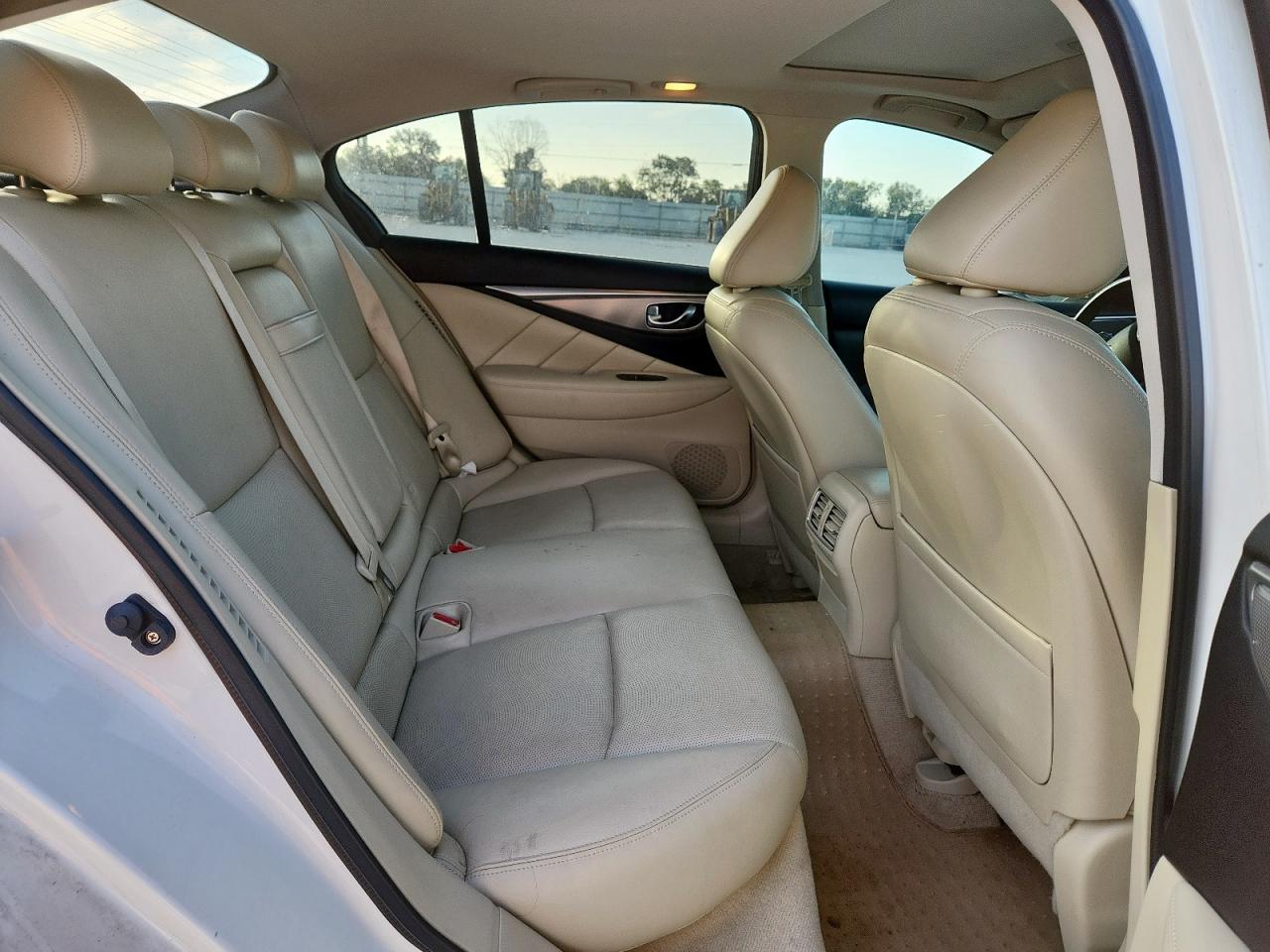 2014 INFINITI Q50