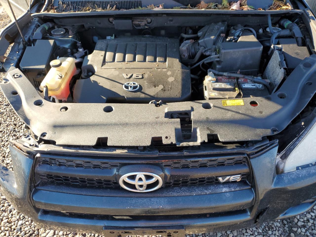 2011 TOYOTA RAV4
