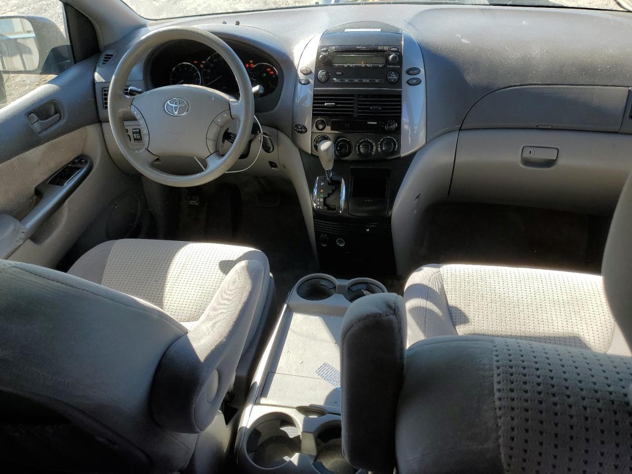 2009 TOYOTA SIENNA