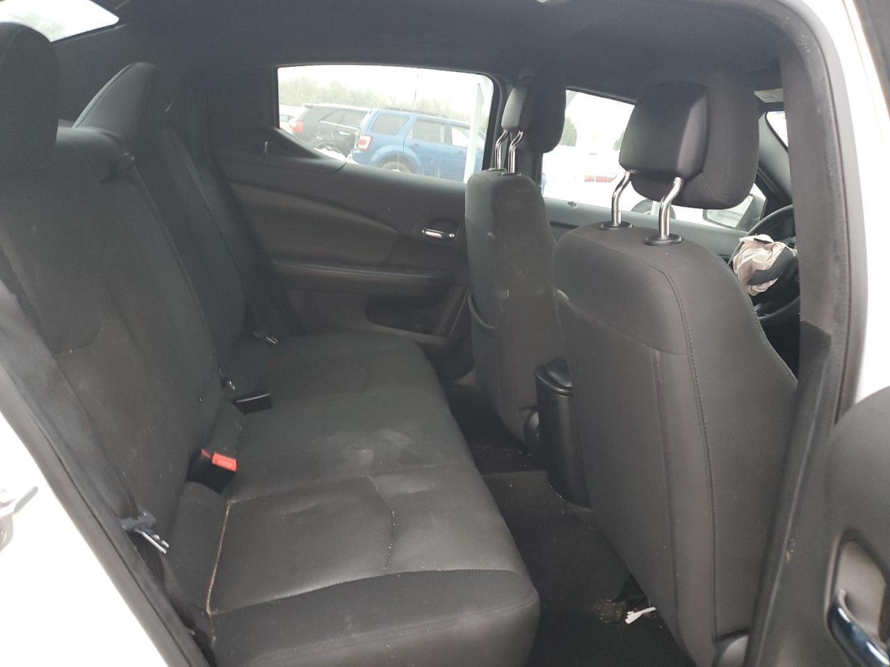 2013 DODGE Avenger
