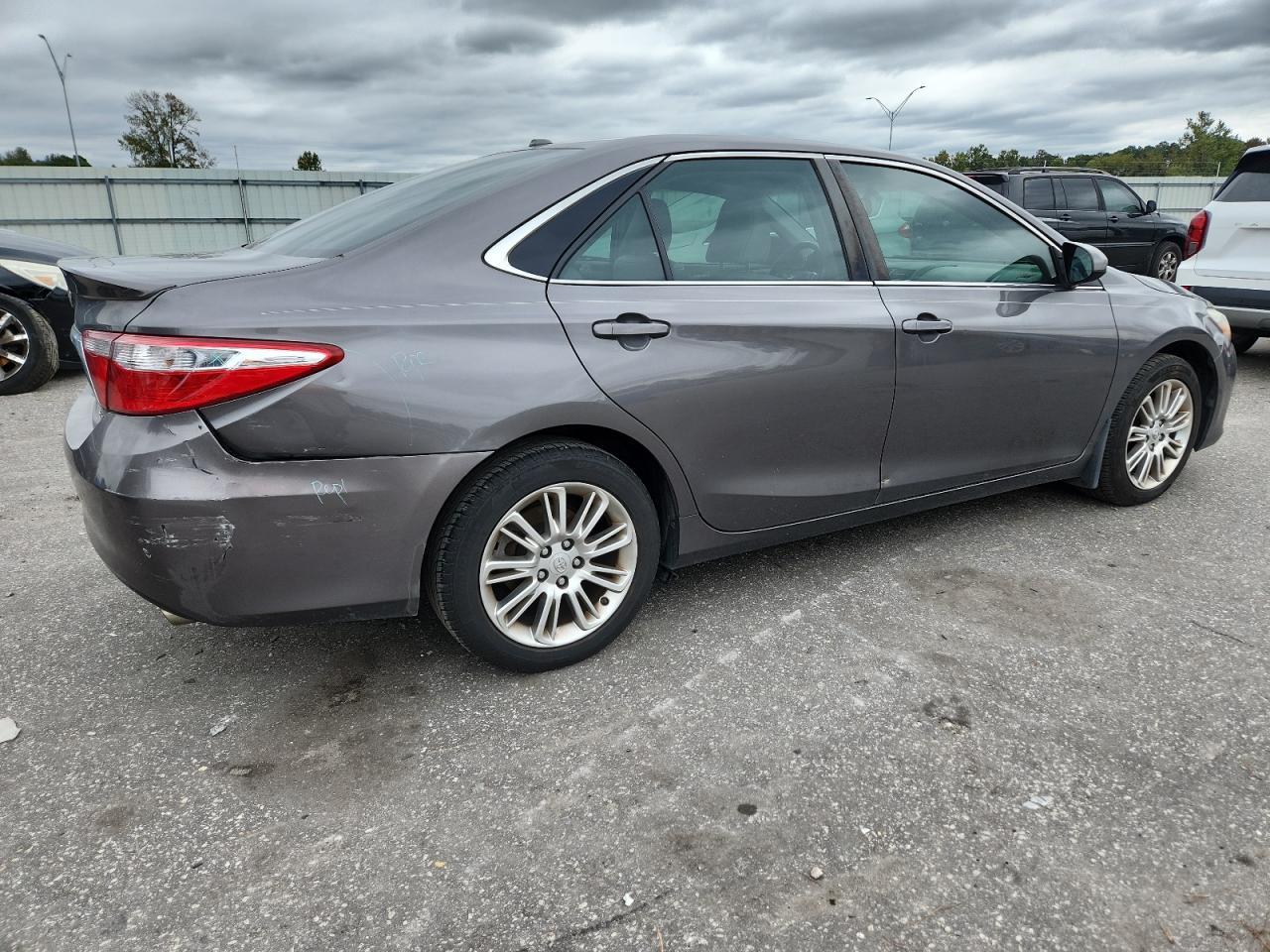 2016 TOYOTA CAMRY