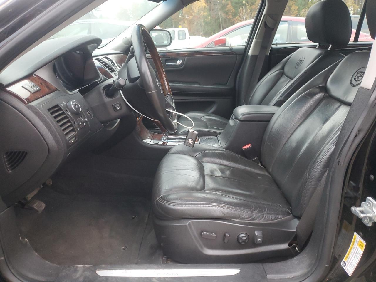 2011 CADILLAC DTS