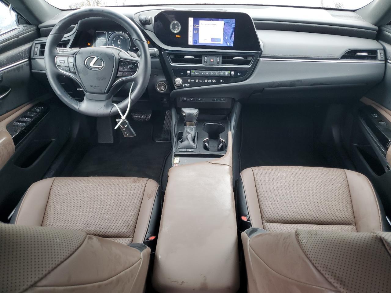 2024 LEXUS Es