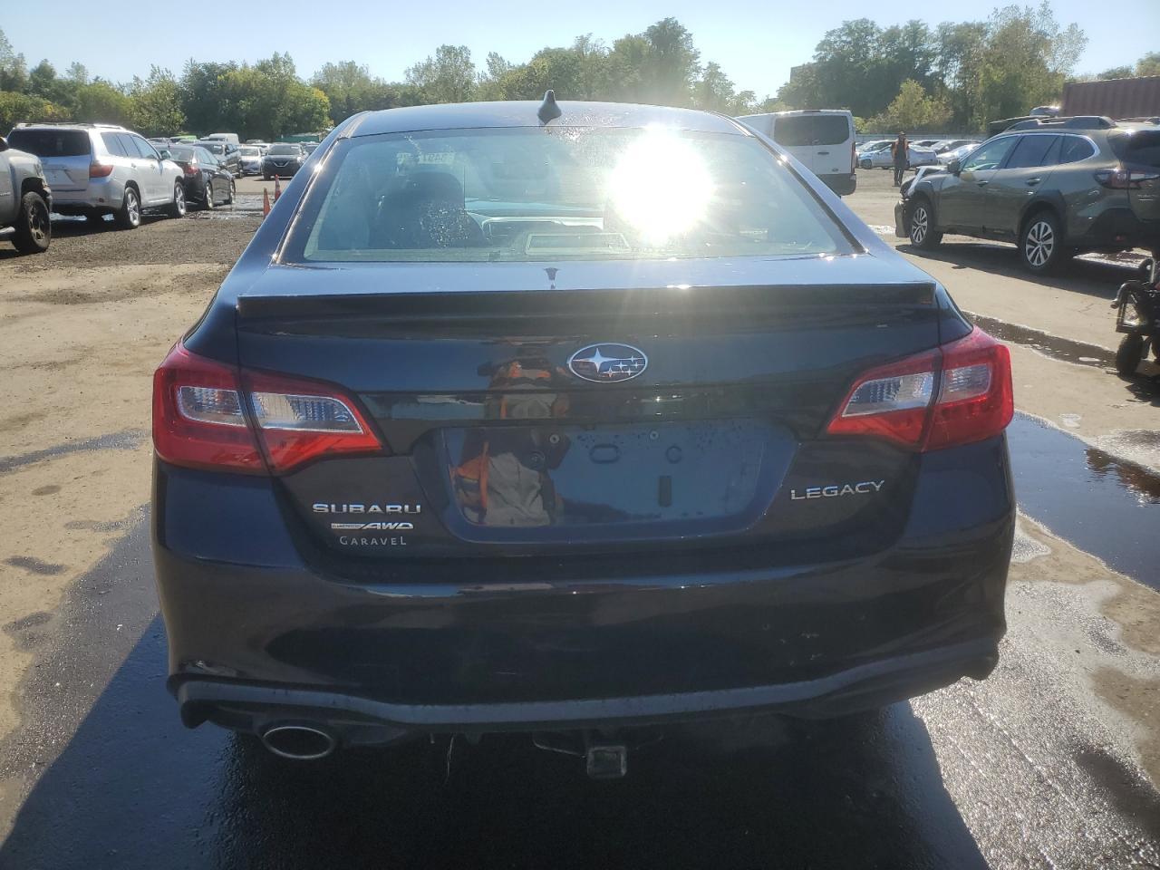 2018 SUBARU Legacy