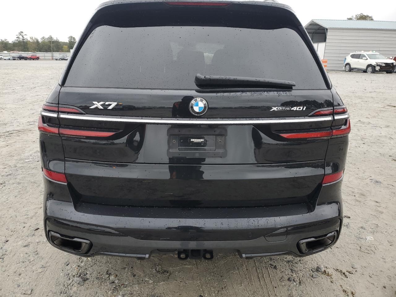 2023 BMW X7