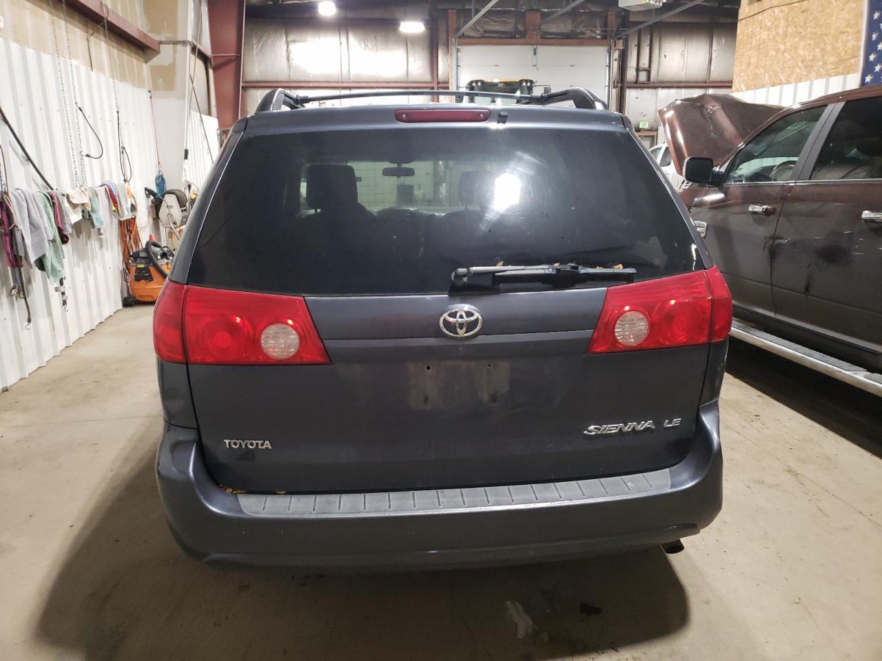 2008 TOYOTA SIENNA