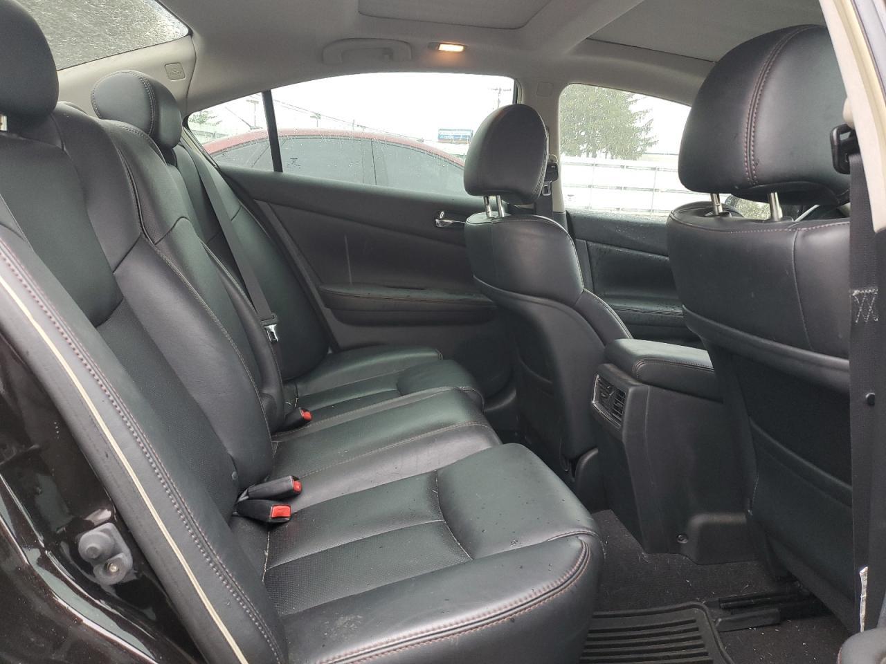 2010 NISSAN Maxima