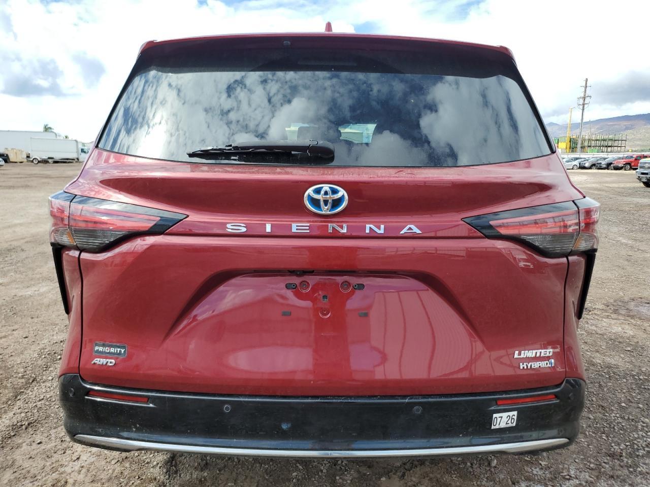 2022 TOYOTA SIENNA