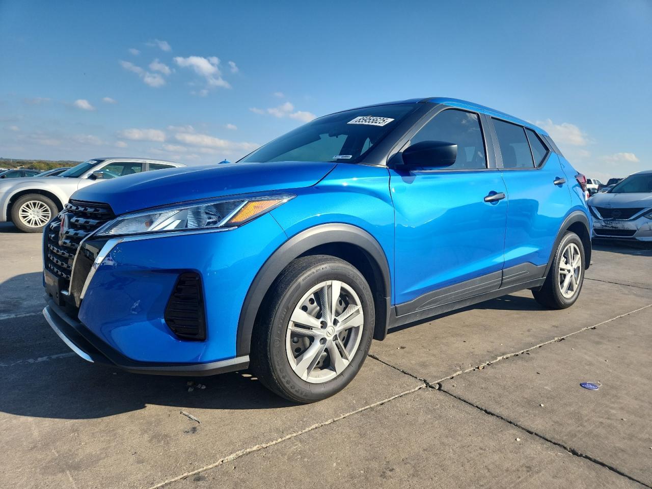 2023 NISSAN KICKS