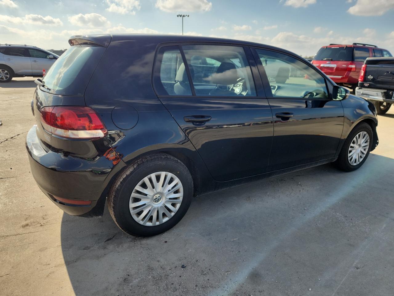 2014 VOLKSWAGEN GOLF