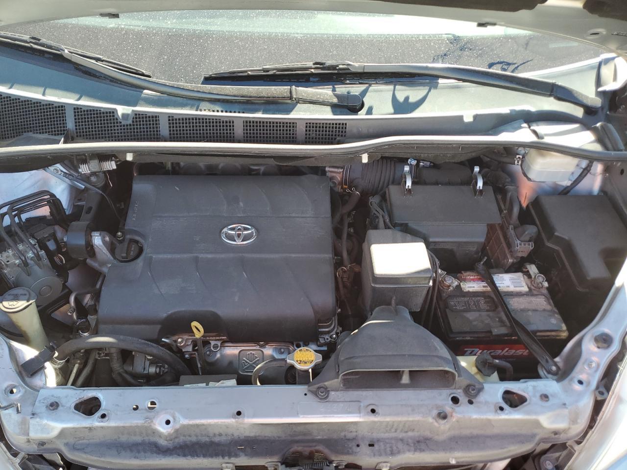 2013 TOYOTA SIENNA