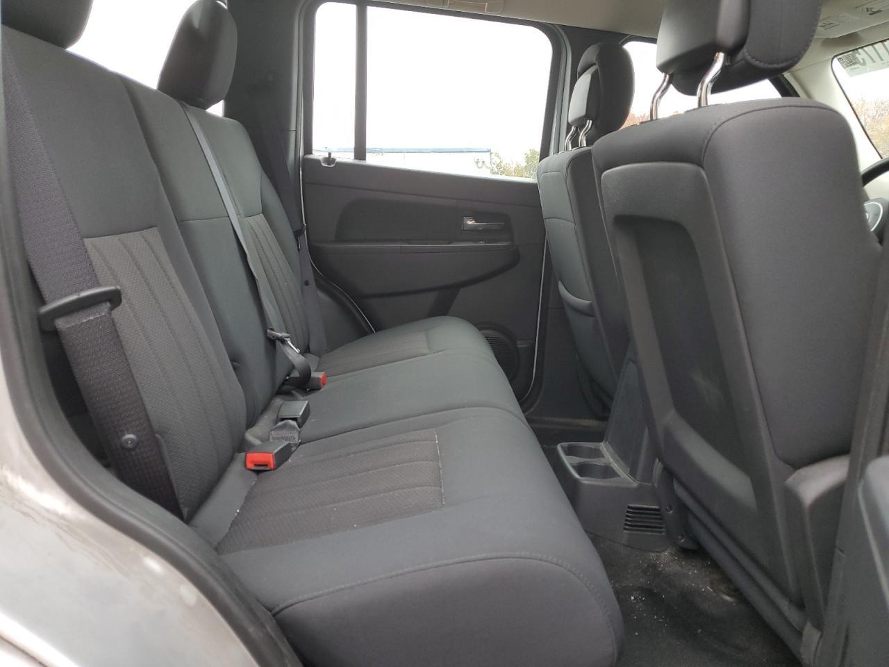 2012 JEEP Liberty