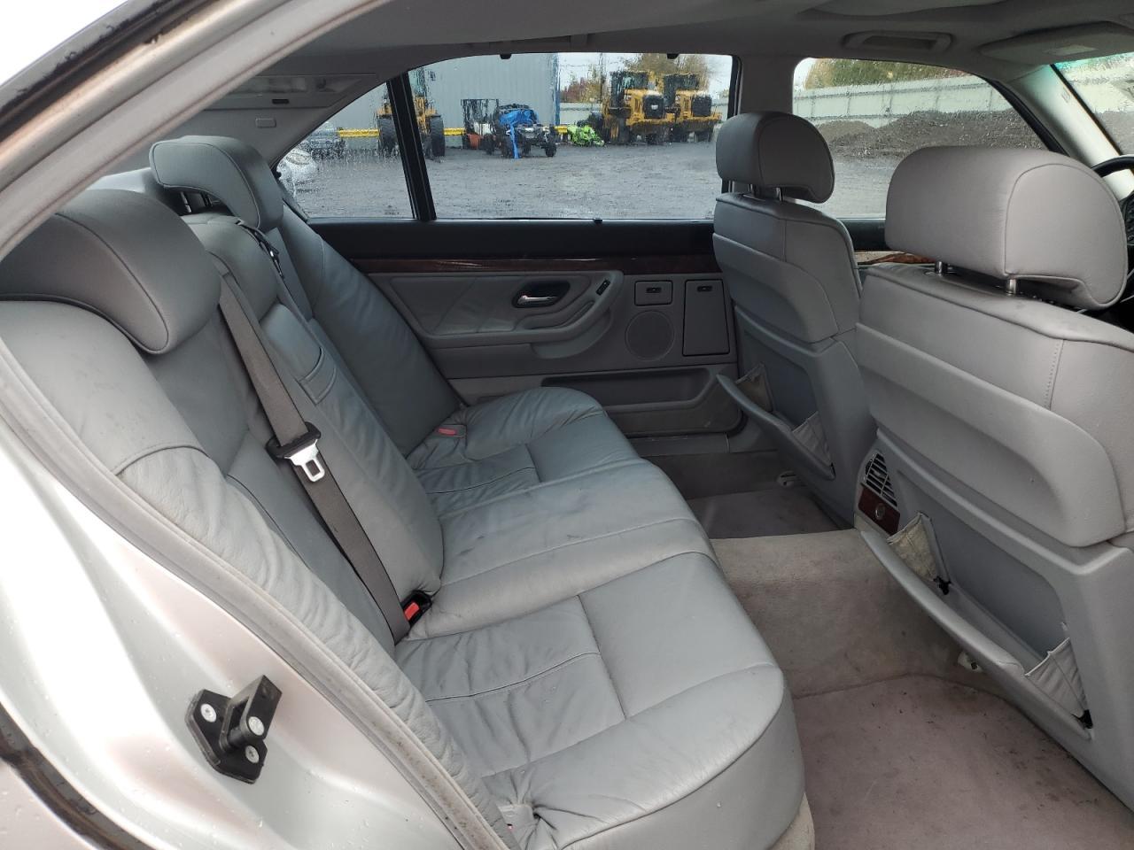 2001 BMW 7 series
