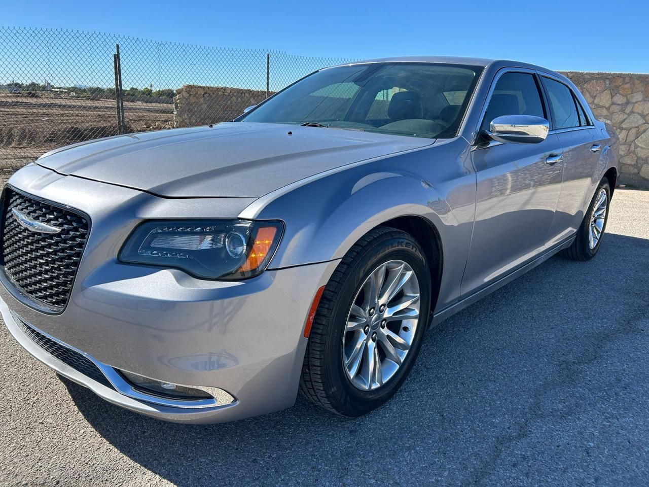 2016 CHRYSLER 300