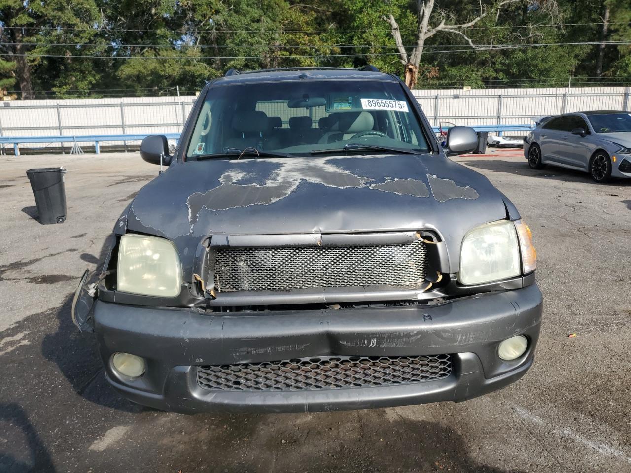 2004 TOYOTA Sequoia