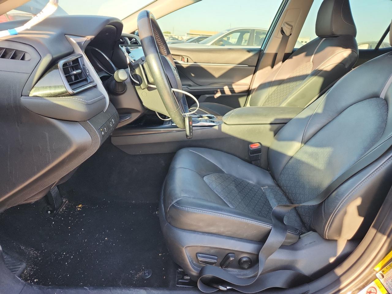2019 TOYOTA CAMRY