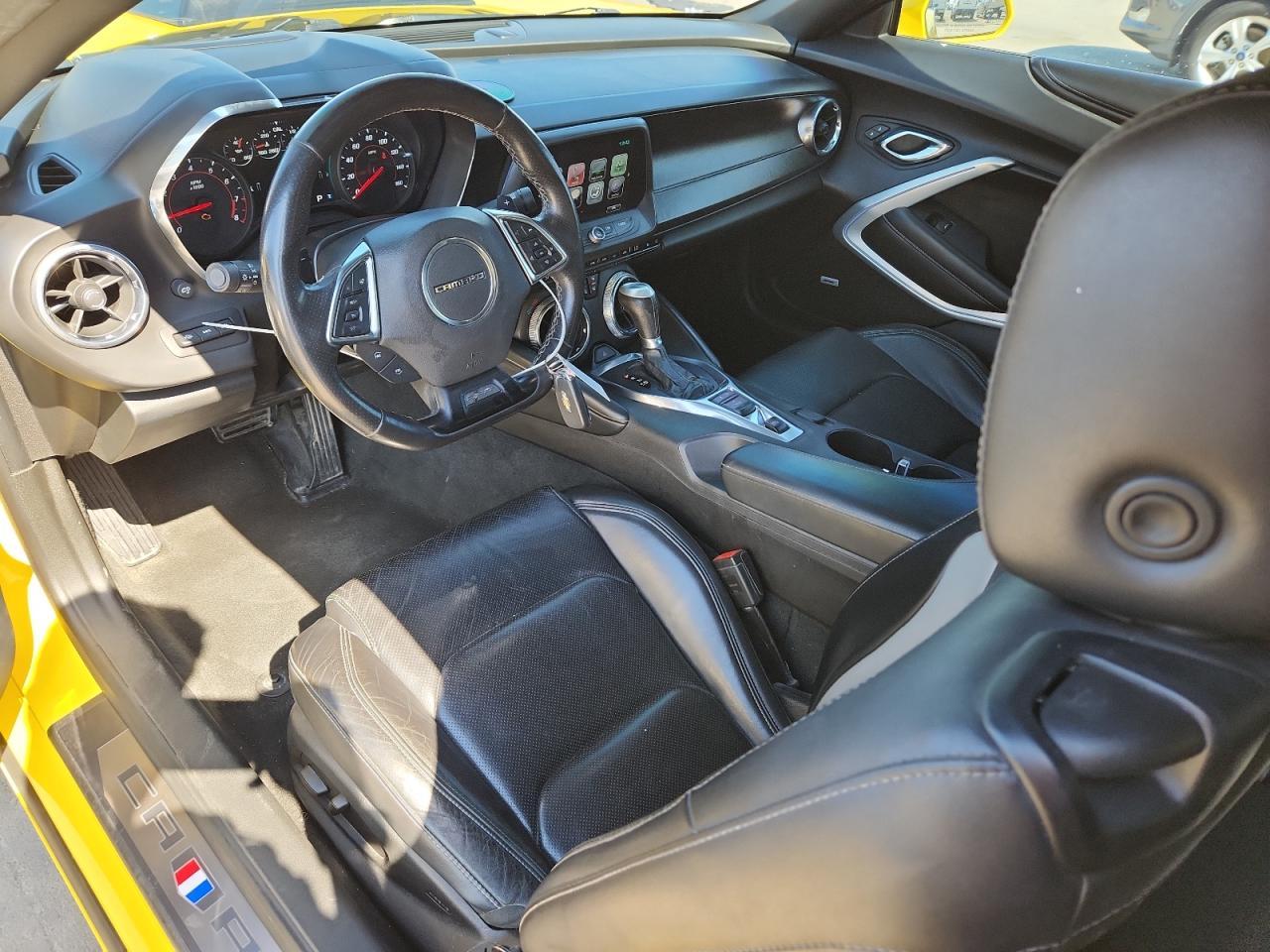 2017 CHEVROLET Camaro