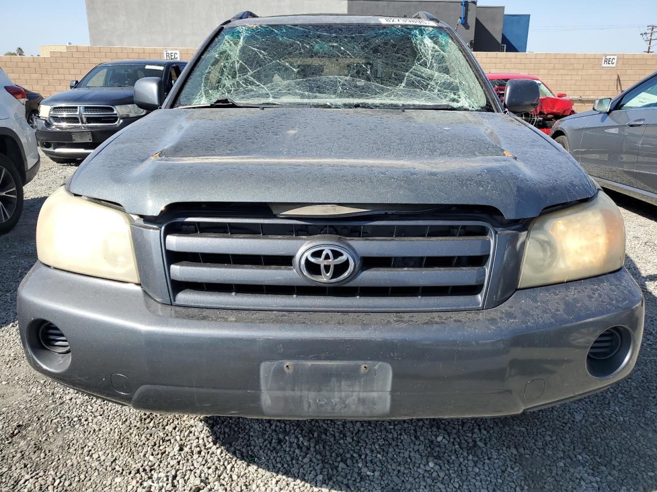 2005 TOYOTA HIGHLANDER