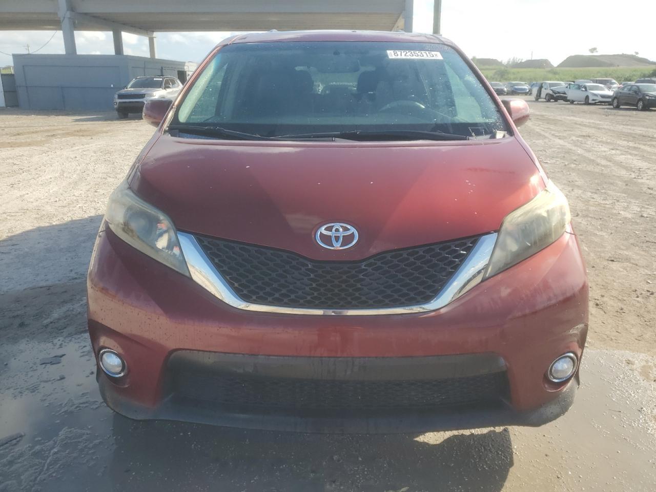 2014 TOYOTA SIENNA