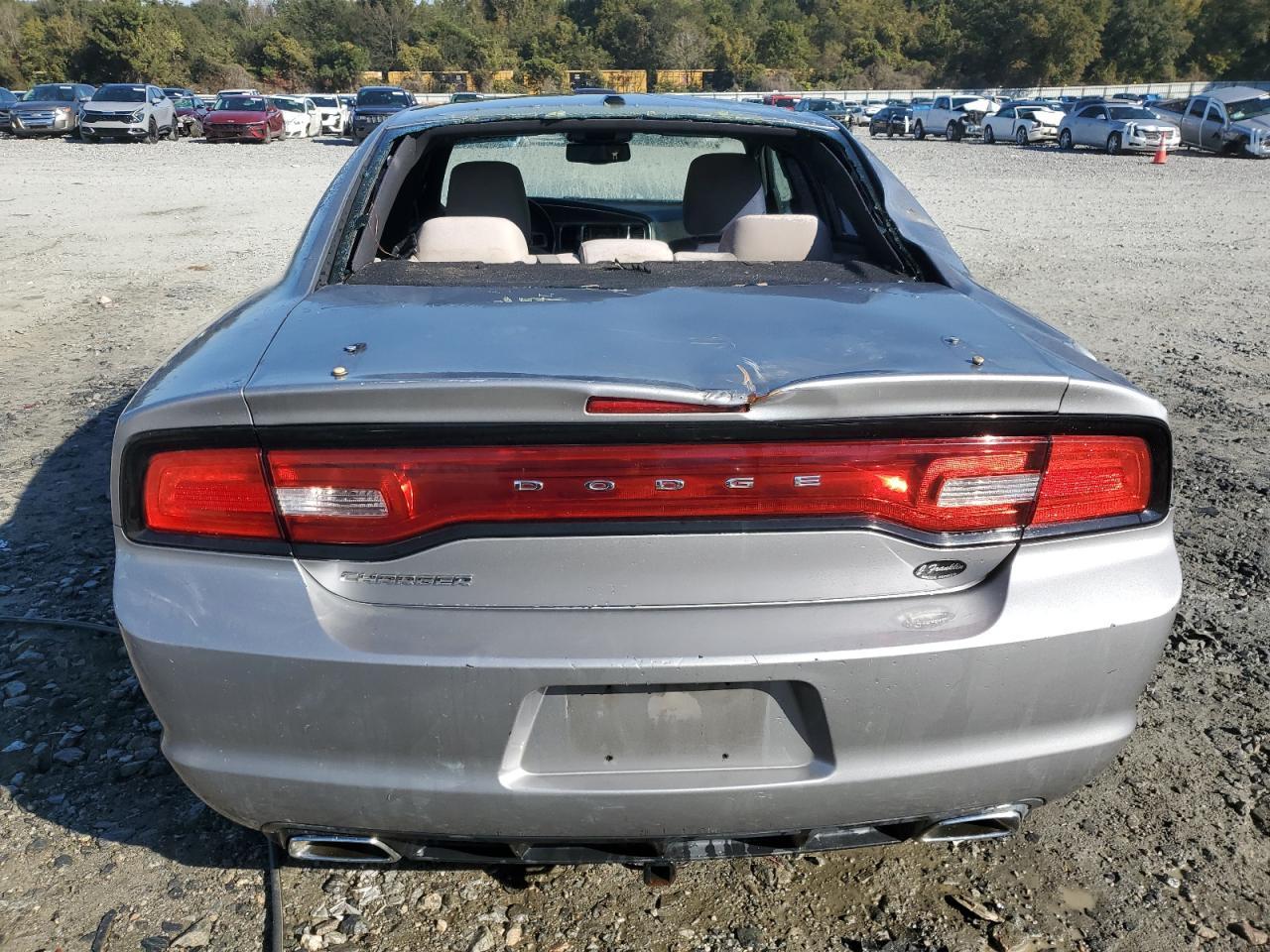 2011 DODGE CHARGER