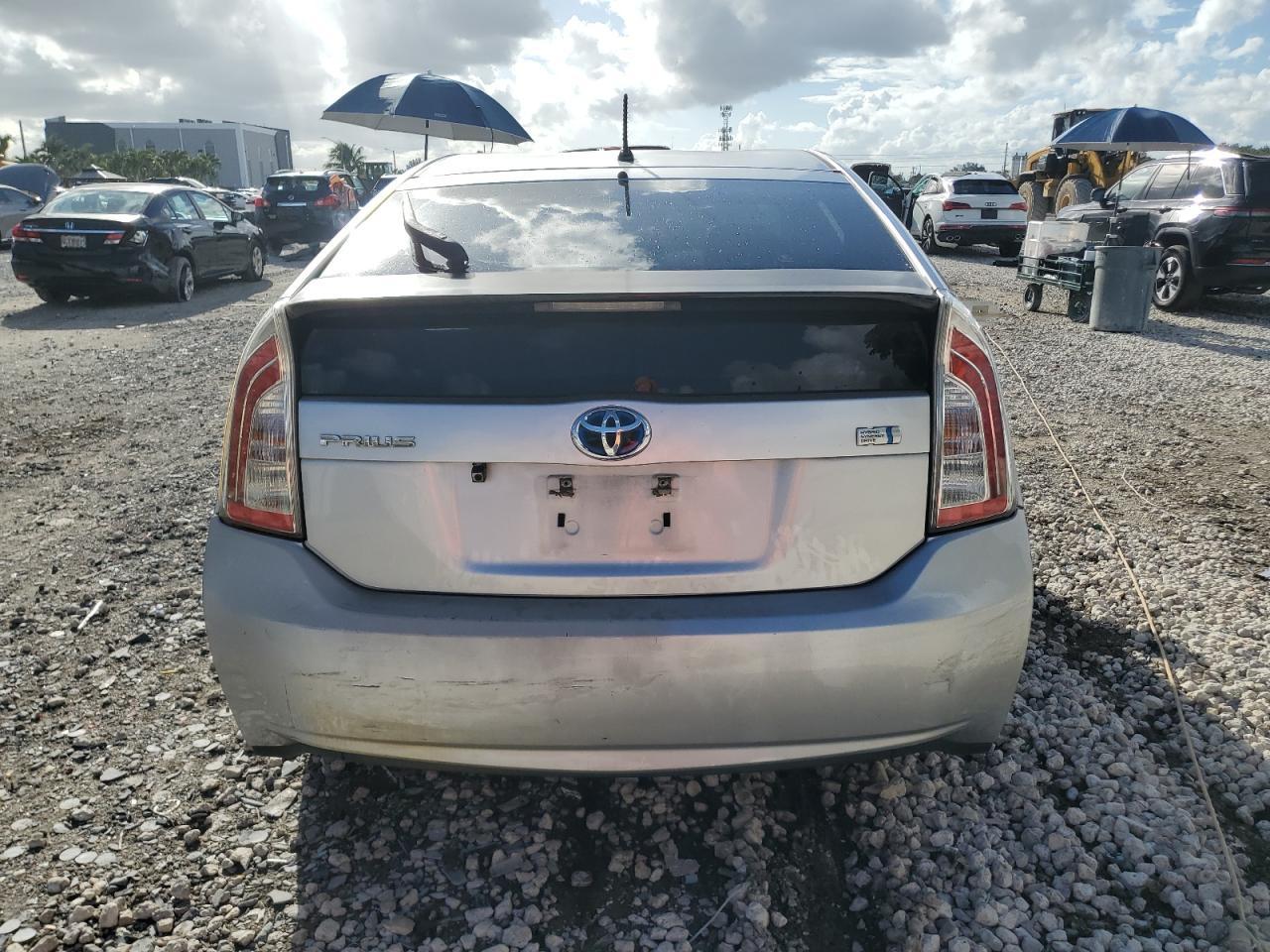 2013 TOYOTA PRIUS