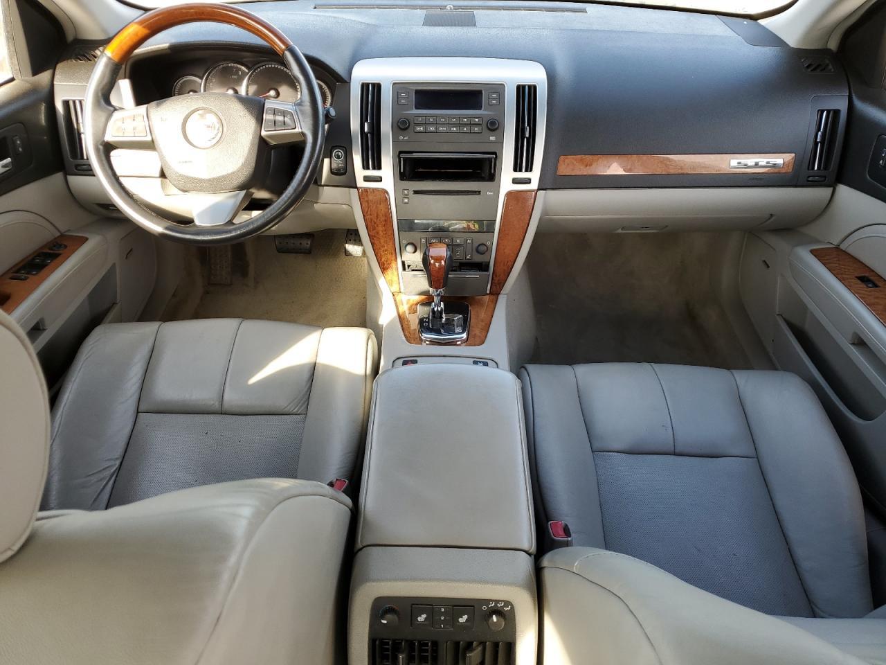 2010 CADILLAC STS