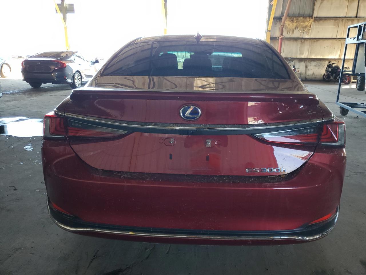 2021 LEXUS Es