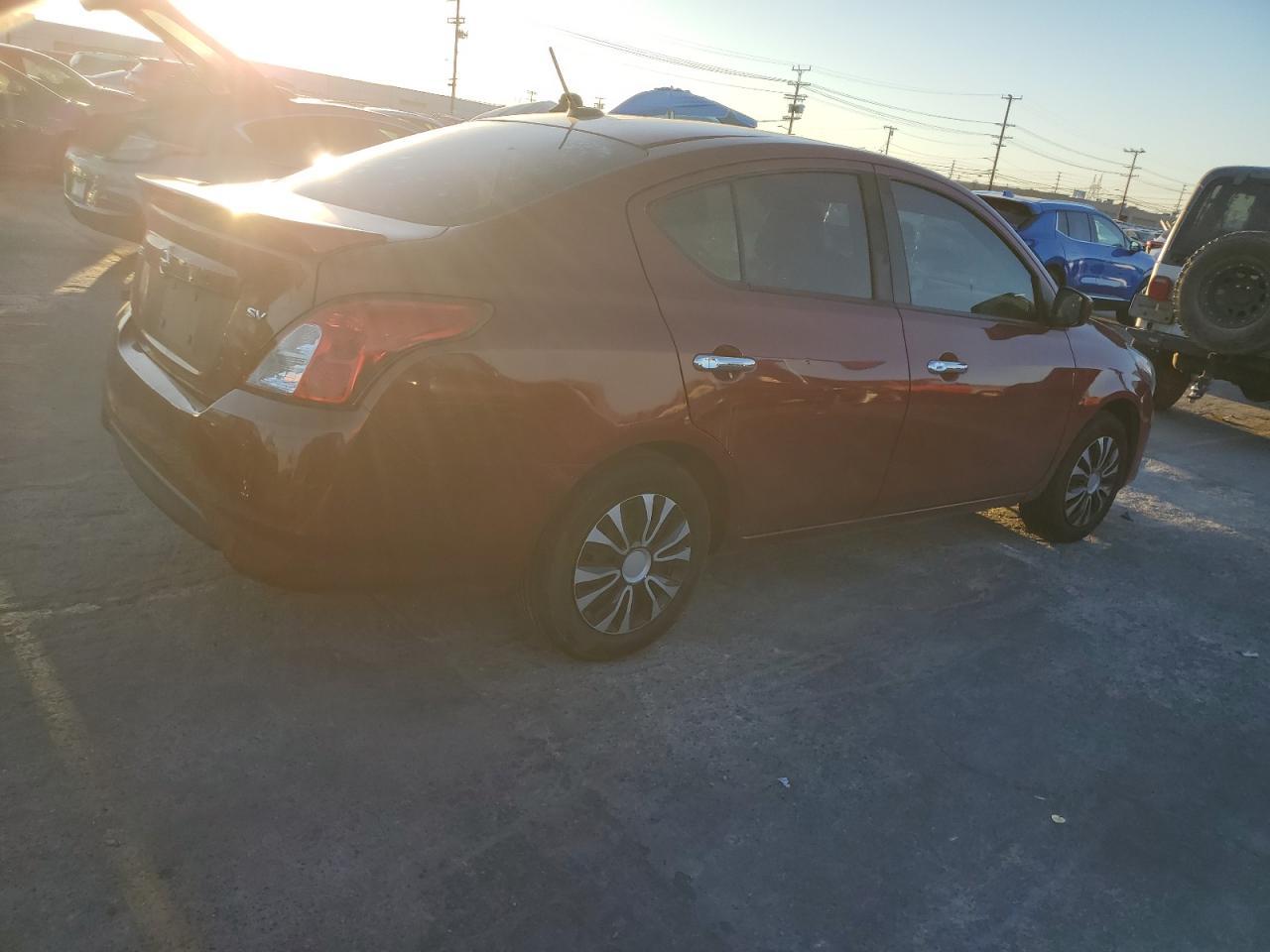 2018 NISSAN VERSA